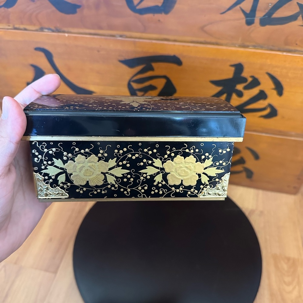 Vintage Japanese Hinamatsuri Doll set Miniature box